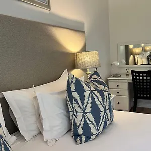 https://oakvale-lodge.hotels-capetown.com