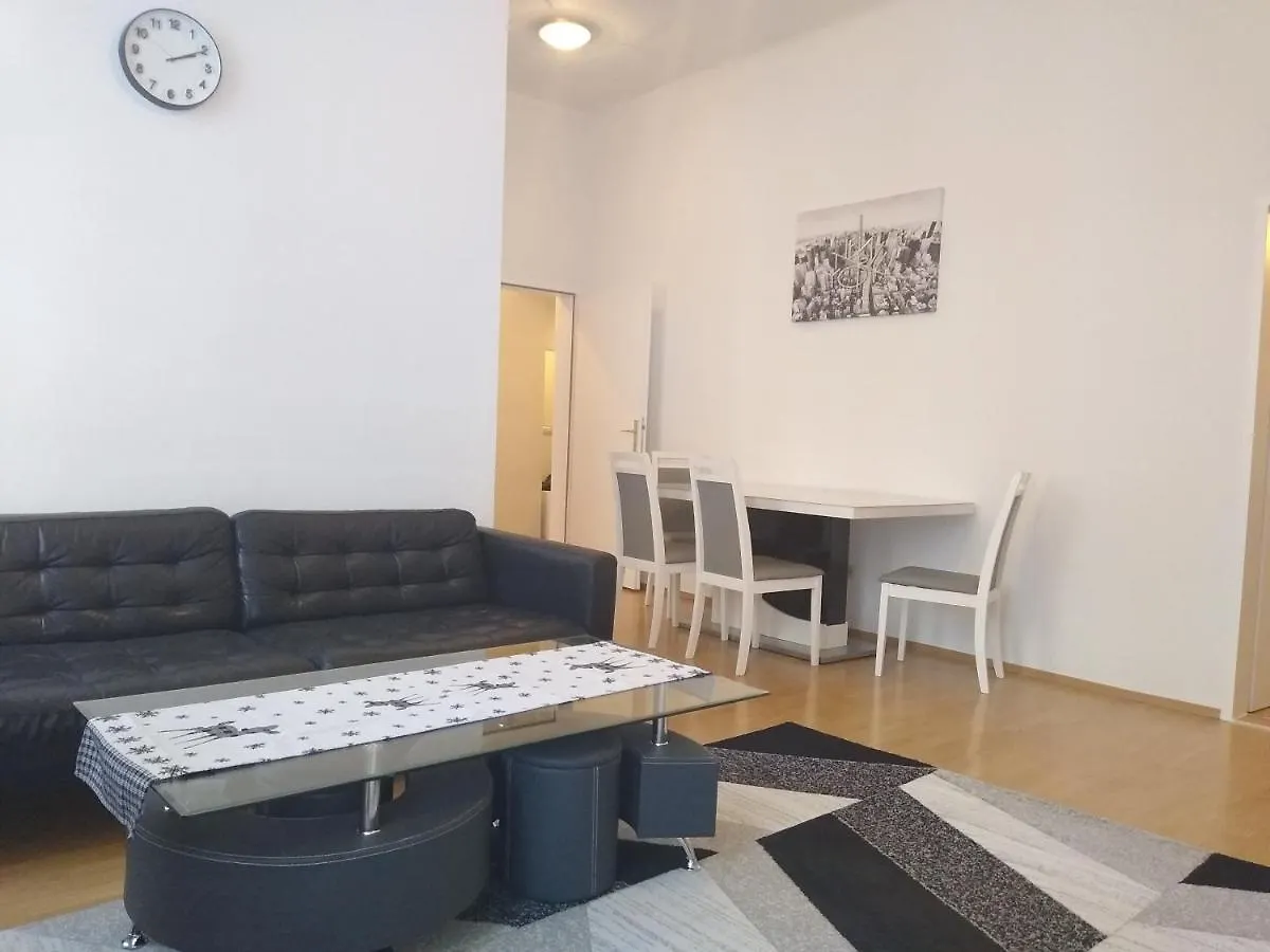 Spacious Central Apartment ウィーン